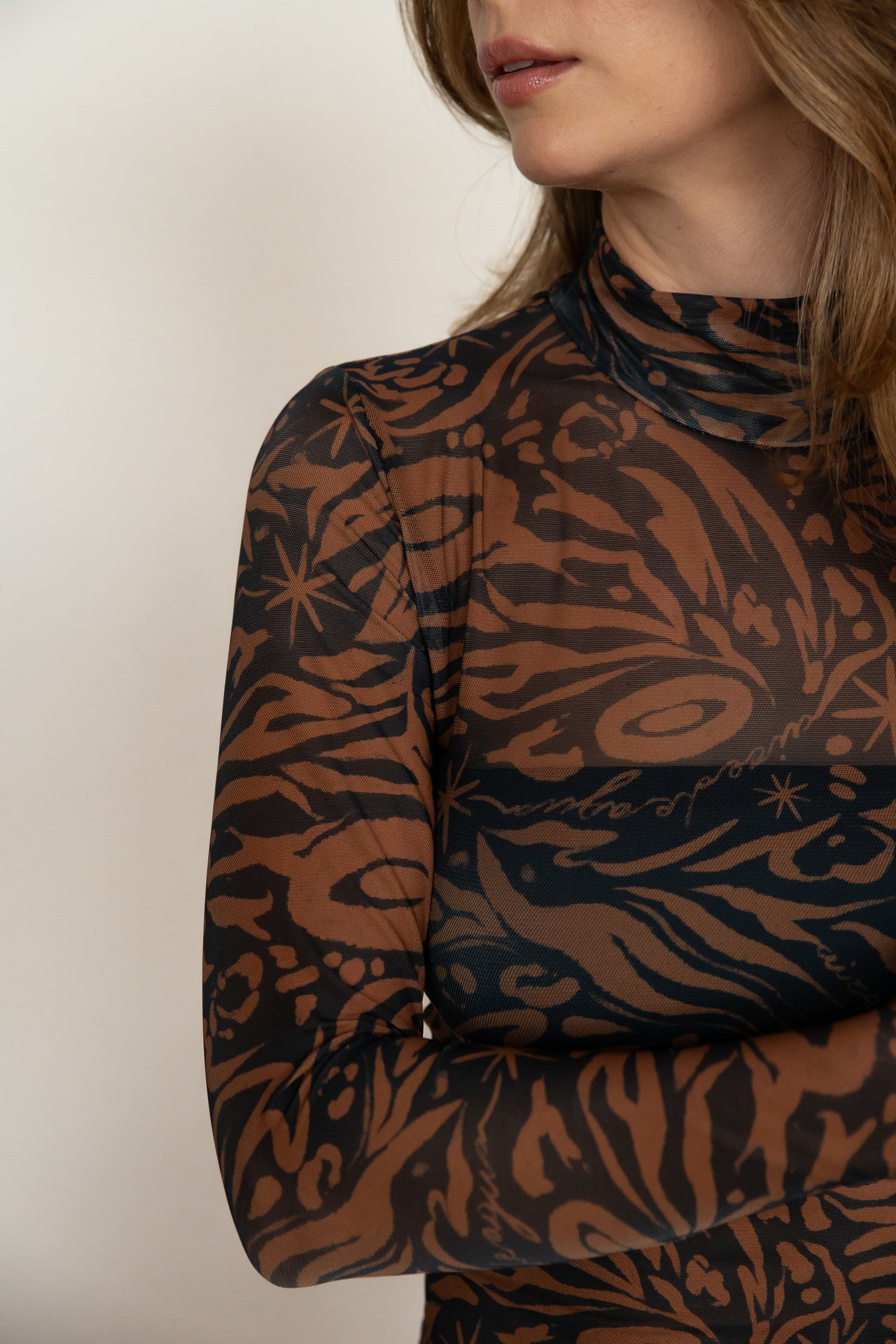 Mesh Animal Print Café