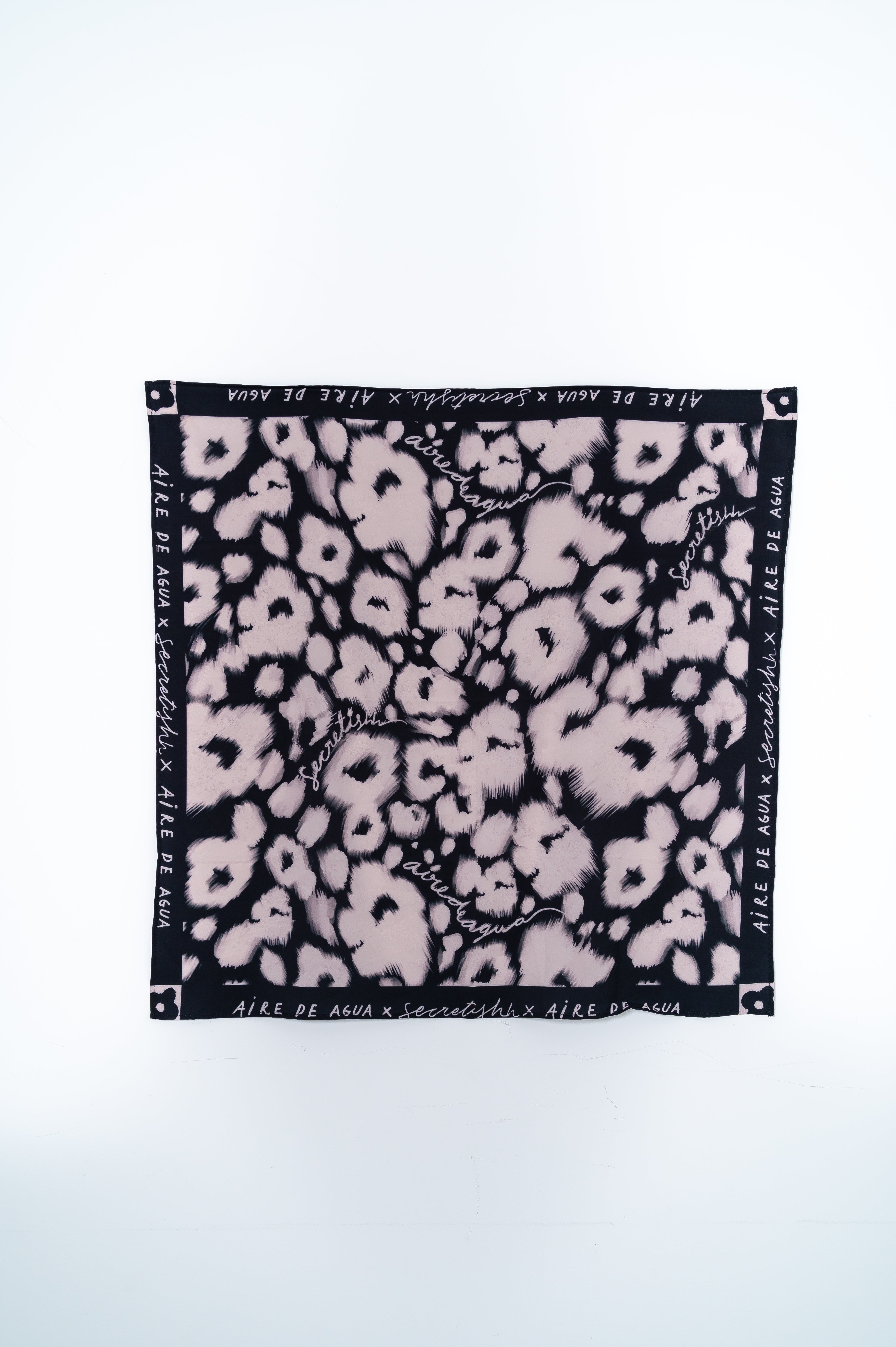 Pañoleta Animal Flower